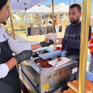 sosisli sokak lezzetleri hizmeti